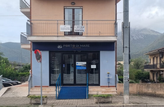 Locale commerciale su Corso Campano dir. Napoli